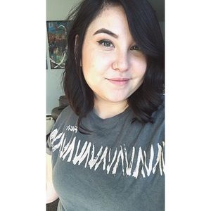 Meet your Posher, Angela